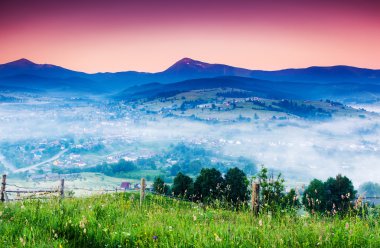 Harika sabah dağ manzarası