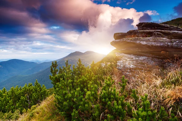 Fantástico paisaje de montaña — Foto de Stock