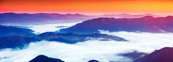 Fantastic morning mountain landscape — Stock Photo, Image