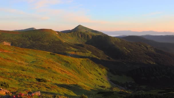 Luce Del Sole Del Mattino Illumina Catene Montuose Località Montagne — Video Stock