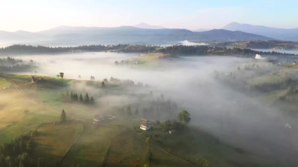 Drone Voa Sobre Vale Montanha Espetacular Nascer Sol Filmado Vídeo — Vídeo de Stock