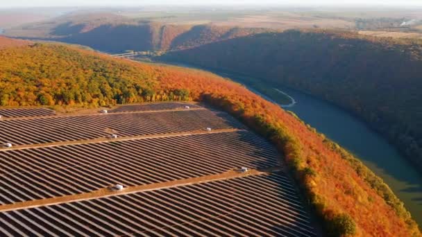 Fotovoltaik Güneş Enerjisi Panellerinin Üst Görüntüsü Alternatif Elektrik Kaynağı — Stok video