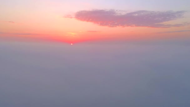 Vista Panorâmica Fantástico Oceano Nuvens Nascer Sol Tiro Aéreo Cinematográfico — Vídeo de Stock