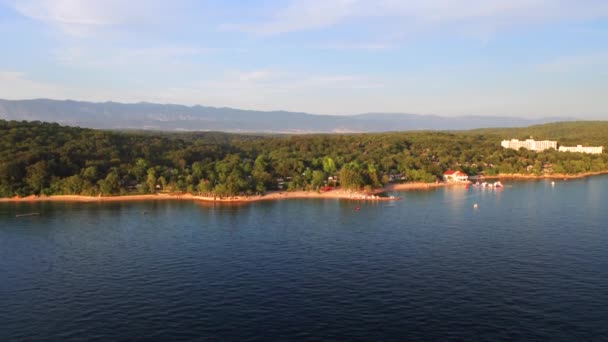 Pitoresco Acampamento Situado Costa Mar Adriático Filmado Vídeo Drone — Vídeo de Stock