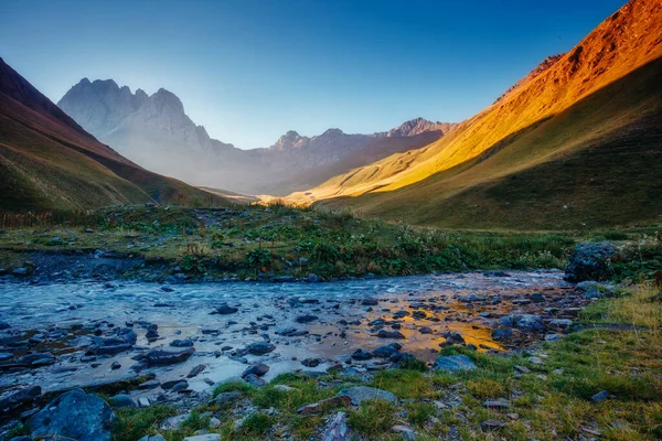 Picturesque View Mountains Glow Sunlight Location Place Juta Village Foot — Stock Photo, Image