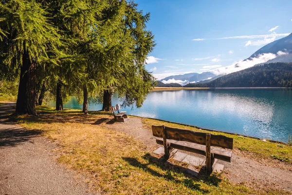 Krásný Výhled Azurový Rybník Champfer Alpském Údolí Oblíbená Turistická Atrakce — Stock fotografie