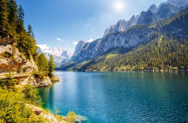 Büyük Gök Mavisi Alp Gölü Vorderer Gosausee Resim Gibi Muhteşem — Stok fotoğraf