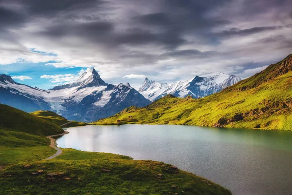 Panorama Schreckhorn Wetterhorn Popular Tourist Attraction Dramatic Picturesque Scene Location — Stock Photo, Image