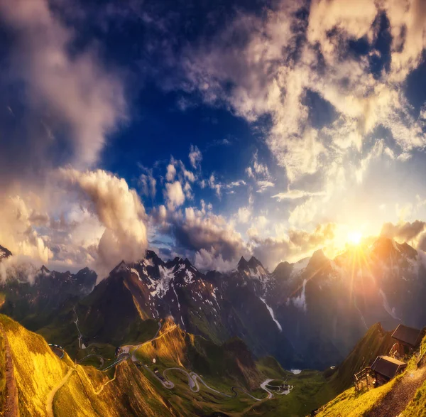 Une Vue Magnifique Sur Les Collines Qui Brillent Par Lumière — Photo