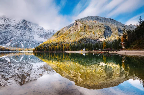 Μεγάλη Σκηνή Αλπική Λίμνη Braies Pragser Wildsee Τοποθεσία Εθνικό Πάρκο — Φωτογραφία Αρχείου
