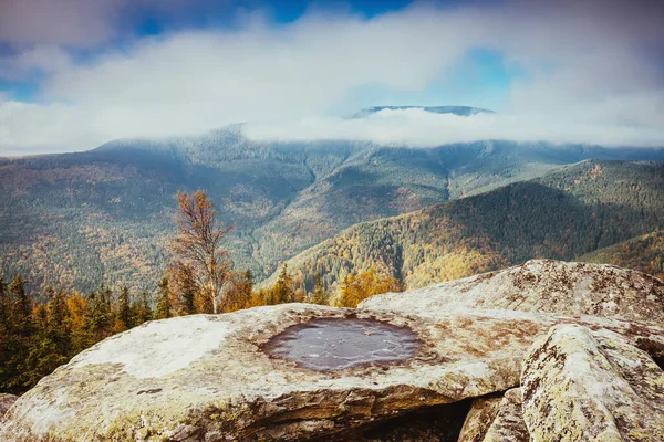 Gran Vista Del Valle Mágico Bajo Cielo Azul Nublado Escena — Foto de Stock