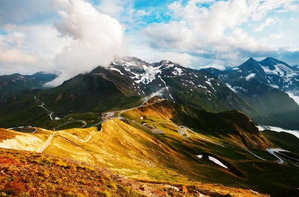 Vue Imprenable Sur Les Collines Ensoleillées Jour Pittoresque Scène Magnifique — Photo