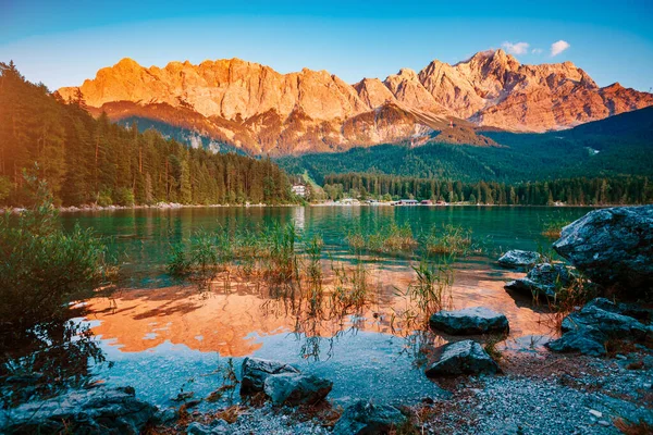 Malebné Okolí Poblíž Slavné Jezero Eibsee Krásný Den Nádherná Scéna — Stock fotografie