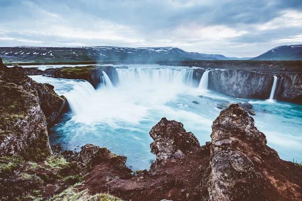 Fantastisk Utsikt Över Mäktiga Godafoss Kaskad Populär Turistattraktion Underbar Scen — Stockfoto