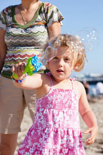 Blowing bubbles — Stock Photo, Image