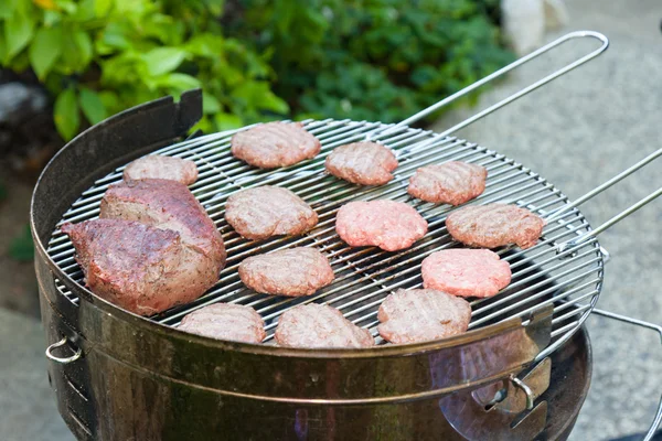 Garden grilling — Stock Photo, Image