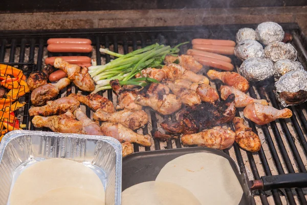 Garden grilling — Stock Photo, Image