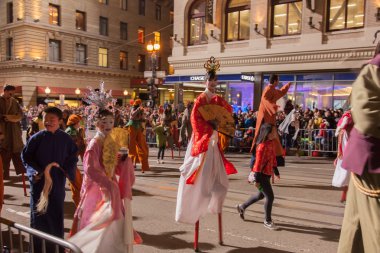 Çin yeni yılı geçit mahallesinde