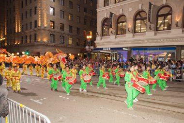 Çin yeni yılı geçit mahallesinde