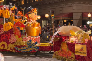 Çin yeni yılı geçit mahallesinde