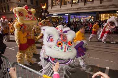 Çin yeni yılı geçit mahallesinde