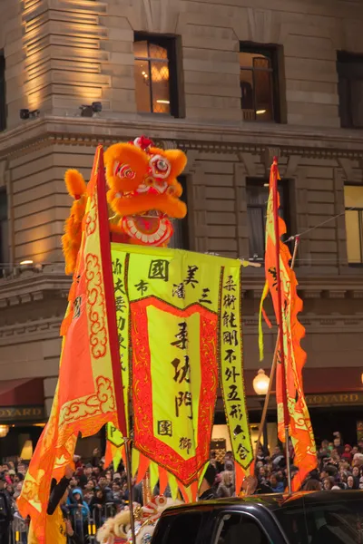 Chinees Nieuwjaar parade in chinatown — Stockfoto