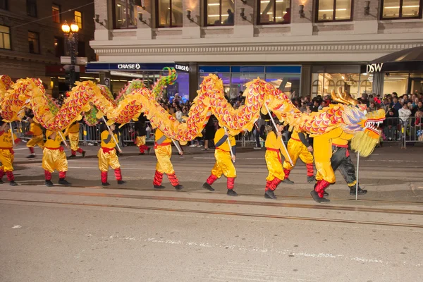 Kinesiska nyåret parad i chinatown — Stockfoto