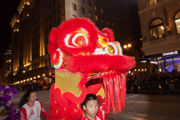 Chinees Nieuwjaar parade in chinatown — Stockfoto