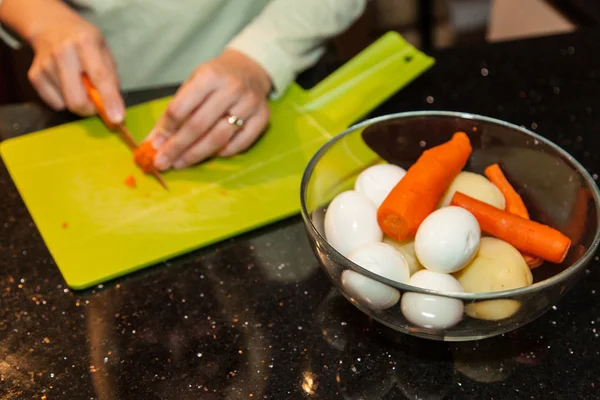 Lehçe sebze salatası