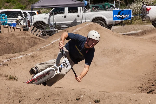 APTOS VILLAGE - 14 DE ABRIL: 4ª Bicicleta de Montaña Anual Santa Cruz Fe — Foto de Stock