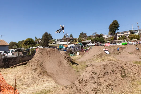 APTOS VILLAGE - 14 de abril: 4th Annual Santa Cruz Mountain Bike Fe — Fotografia de Stock