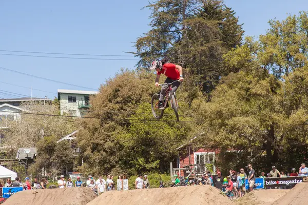 APTOS VILLAGE - 14 de abril: 4th Annual Santa Cruz Mountain Bike Fe — Fotografia de Stock