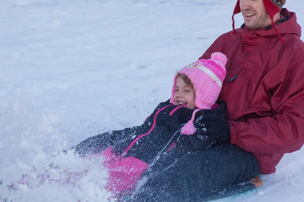 Karda aile eğlence — Stok fotoğraf
