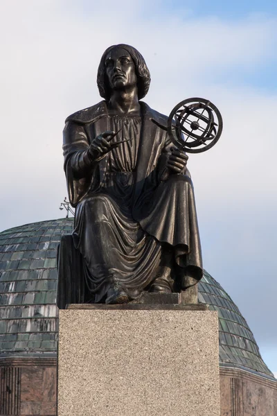 Пам'ятник Ніколаус Коперника — стокове фото