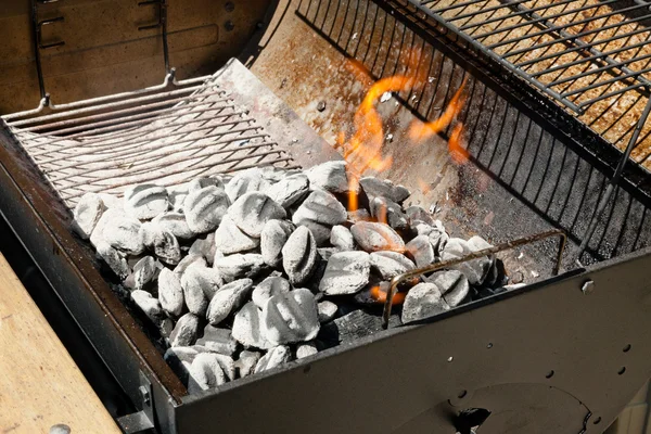 Briquetas de carbón —  Fotos de Stock