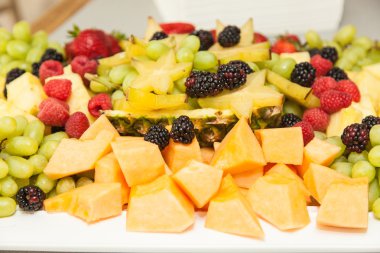 D ve D doğum günü partisi