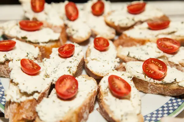 Krem peynir crostini — Stok fotoğraf