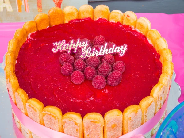 Raspberry Birthday Cake — Stock Photo, Image