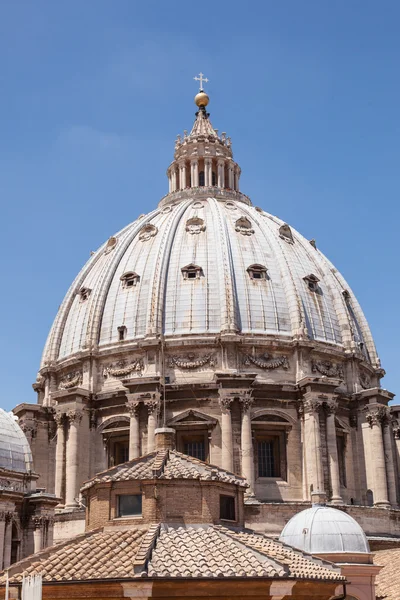 Kopułę Bazyliki Świętego Piotra — Zdjęcie stockowe