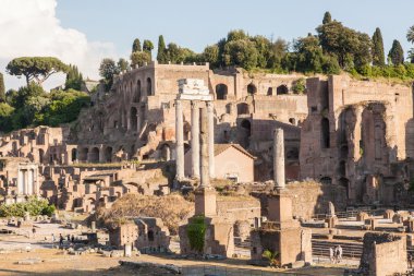 Forum Romanum:,