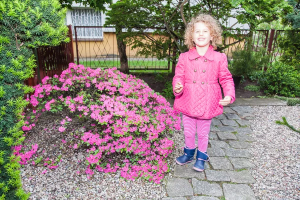 Tuin in het voorjaar van — Stockfoto