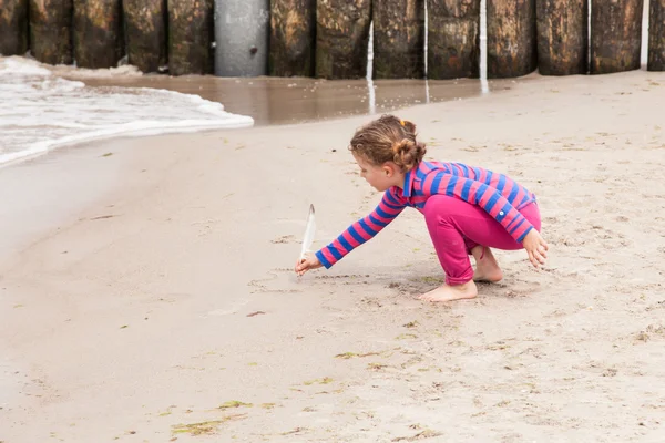 Giocare sulla spiaggia — Foto Stock