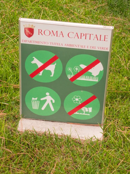 Stay off grass sign — Stock Photo, Image