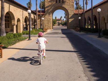 Kuzey Kaliforniya'daki Stanford Üniversitesi Kampüsü