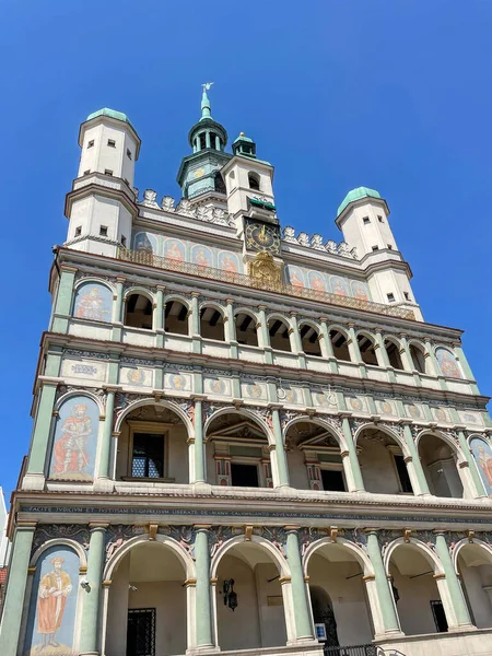 波兹南市政厅 Poznan Town Hall 是波兰波兹纳市的一座历史性市政厅 位于波兹纳老城 位于老市场广场的中心 — 图库照片