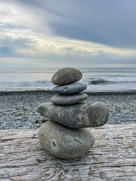 红宝石海滩 Ruby Beach 是美国华盛顿州奥林匹克国家公园 Olympic National Park 沿海地区最北的南部海滩 位于杰斐逊县101号公路上 福克斯镇以南27英里 — 图库照片