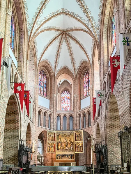 波兹南的圣彼得和圣保罗大教堂 Archcathedral Basilica Peter Paul 是波兰最古老的教堂之一 也是波兰最古老的大教堂 可追溯至10世纪 它座落在市中心东北部的Ostrow Tumski岛上 — 图库照片