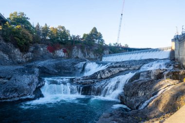 Spokane Şelalesi, Spokane Nehri 'ndeki bir şelale ve barajın adıdır..