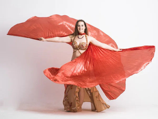 Mujer bailarina del vientre — Foto de Stock