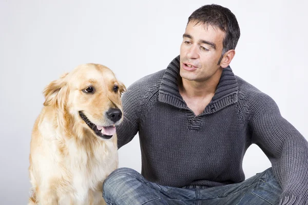 Hombre y perro — Foto de Stock